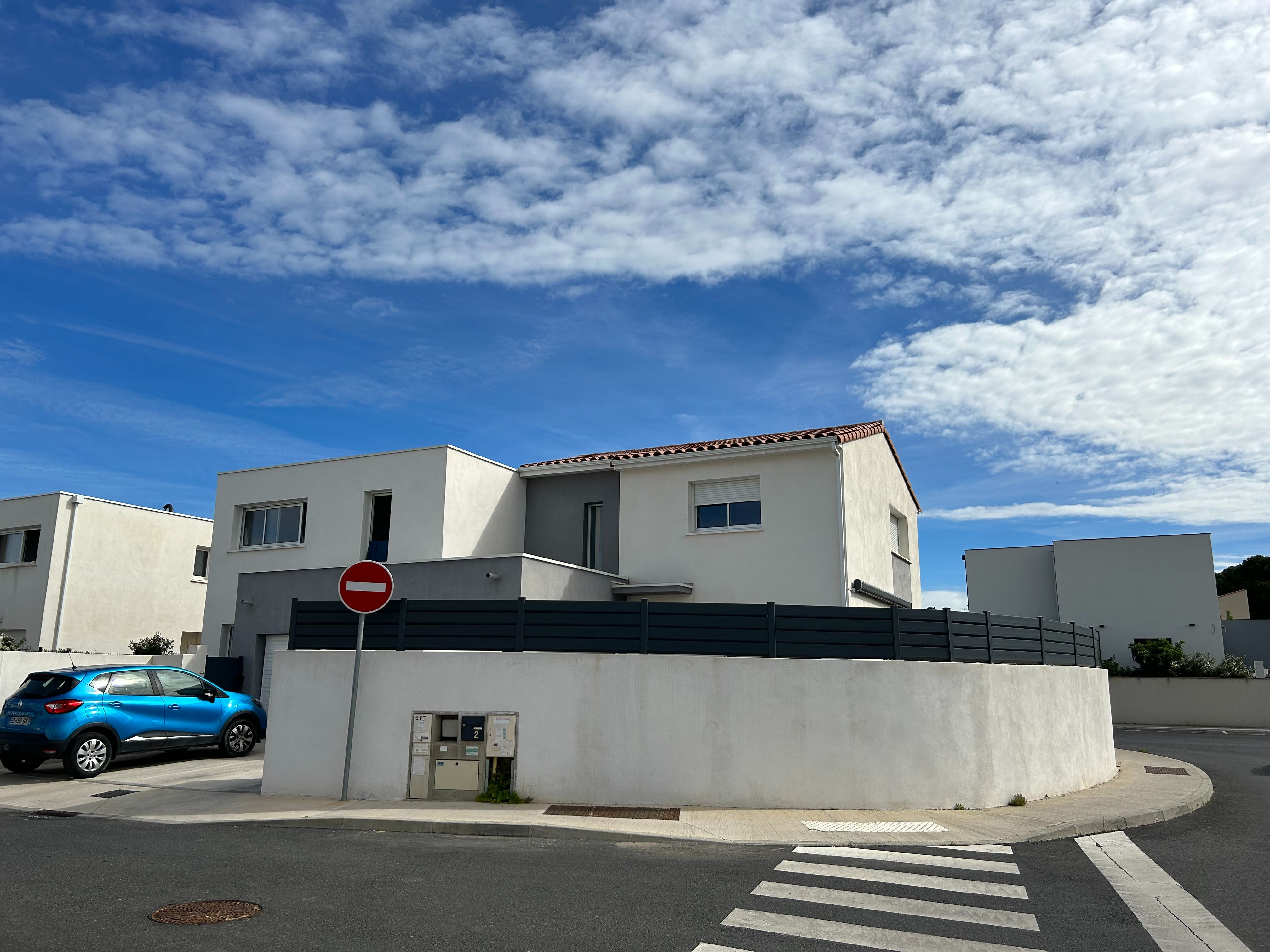 Villa t4 contemporaine avec jardin et garage