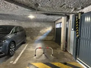 Place de parking bordeaux