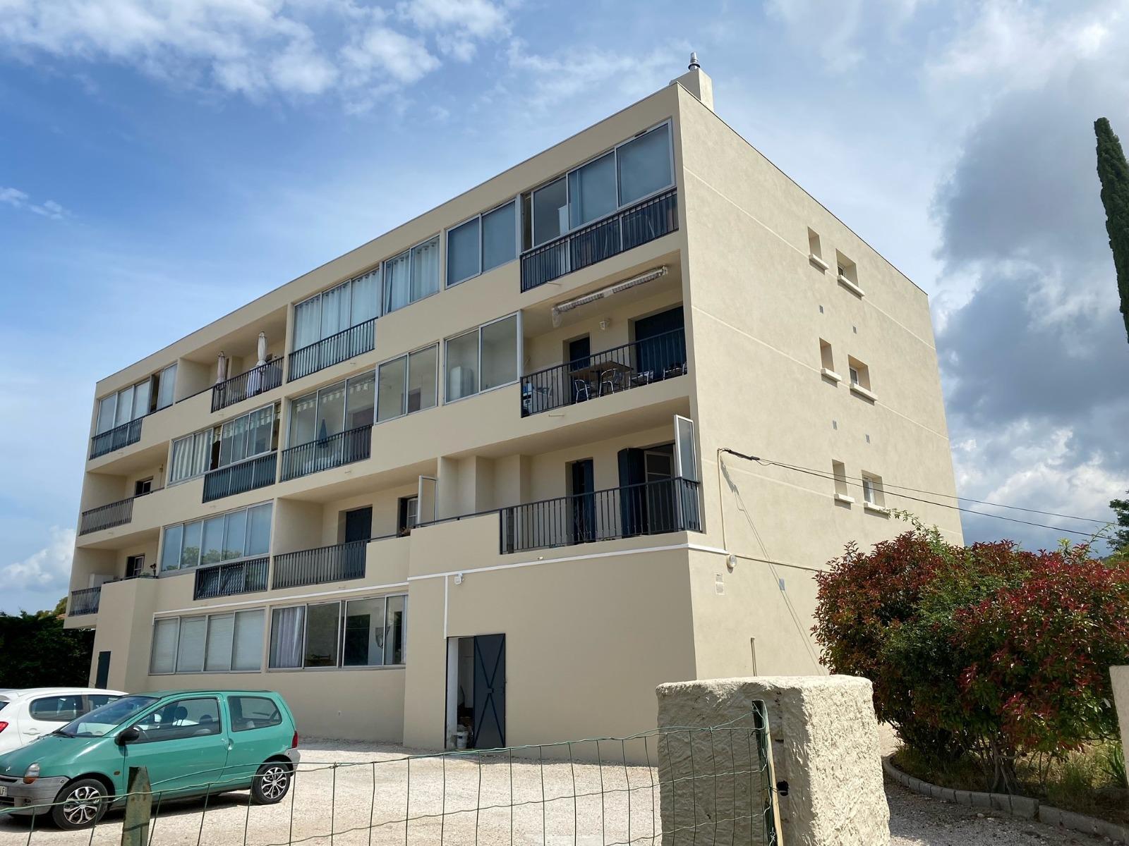 Appartement de type 3 dans petite copropriété de 3 étages