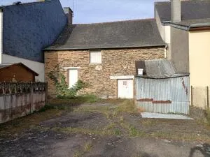 Maison de bourg à rénover 