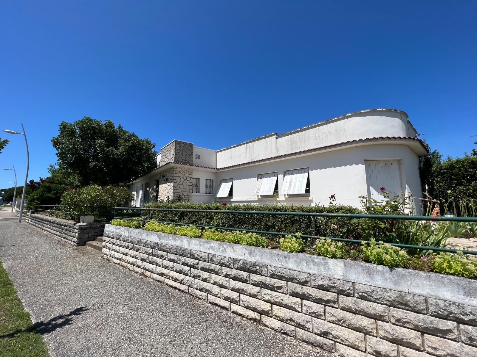 Maison avec jardin