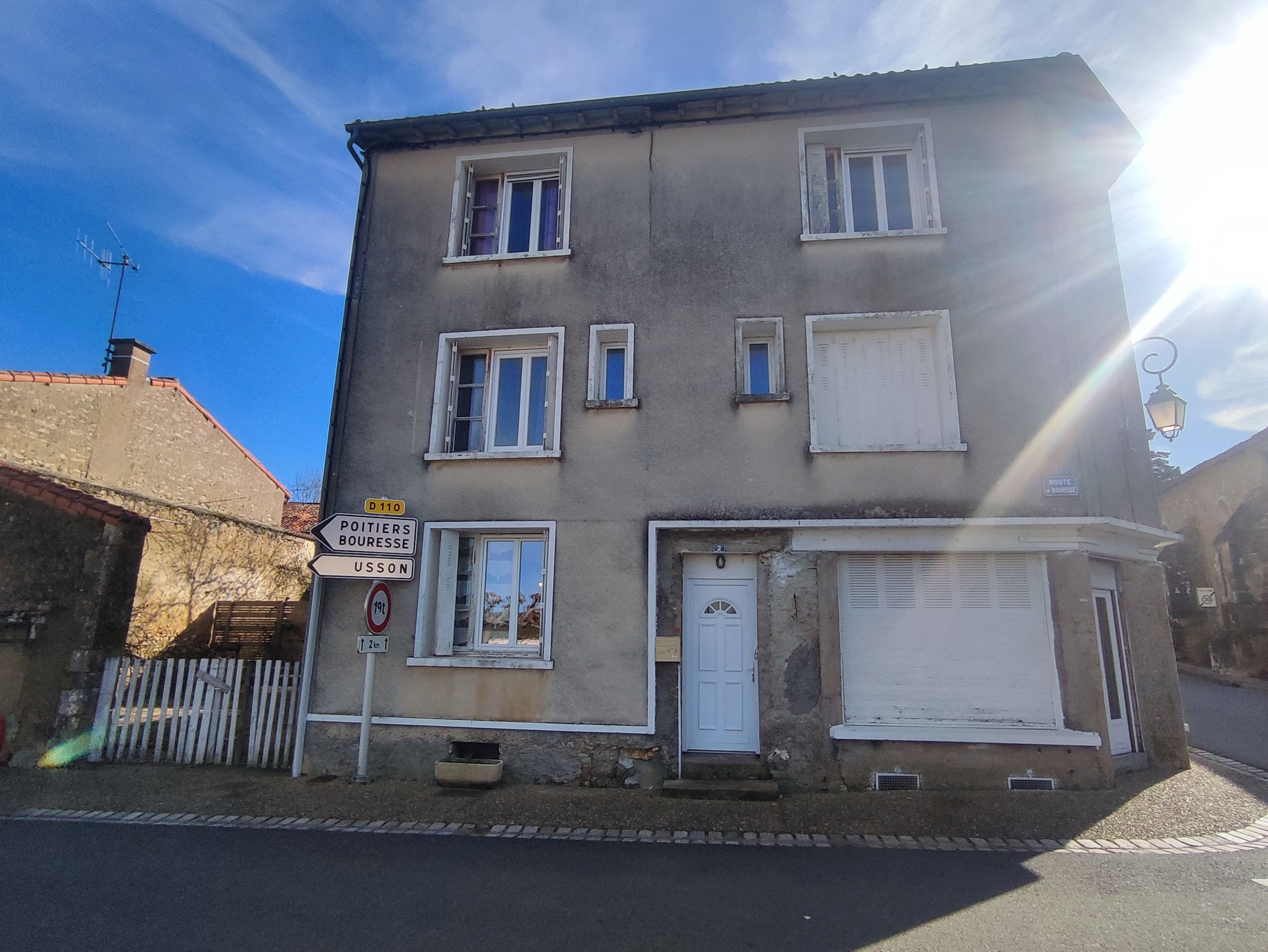 Maison à Le Vigeant — vignette 2