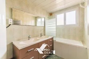 Appartement à Décines-Charpieu — vignette 10