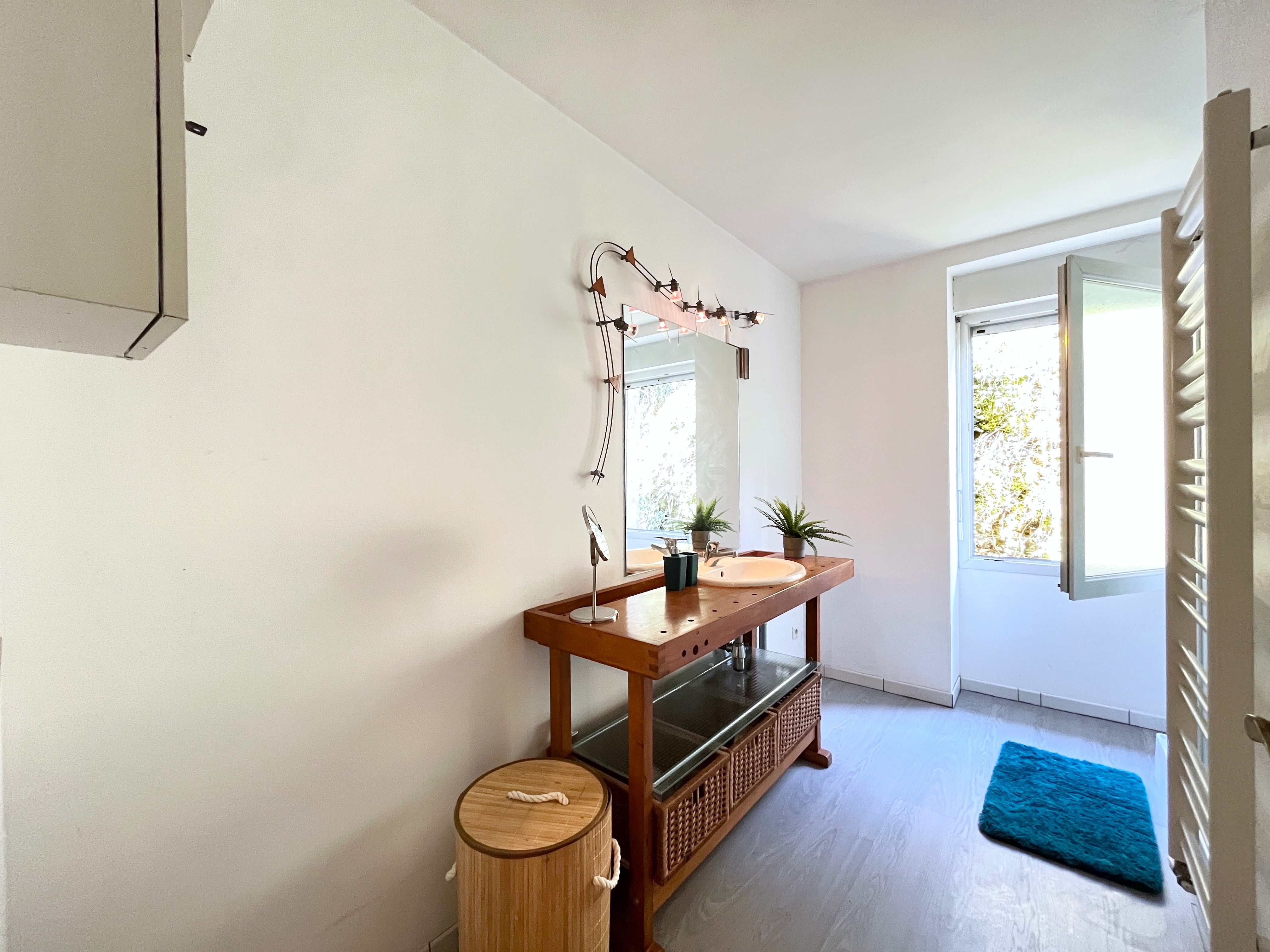 Appartement à Fraisans — vignette 9