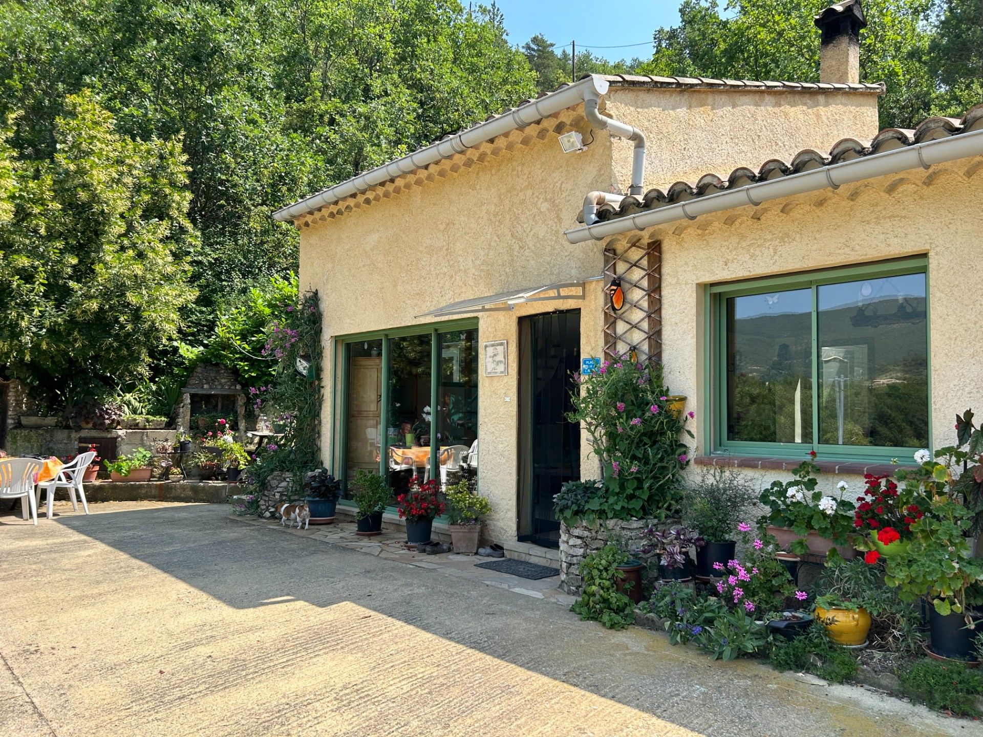 Maison à Saint-Ferréol-Trente-Pas — vignette 8