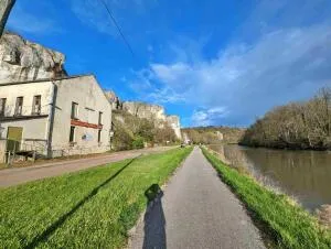 Fonds et/ou Murs Commerciaux à Merry-sur-Yonne — vignette 2