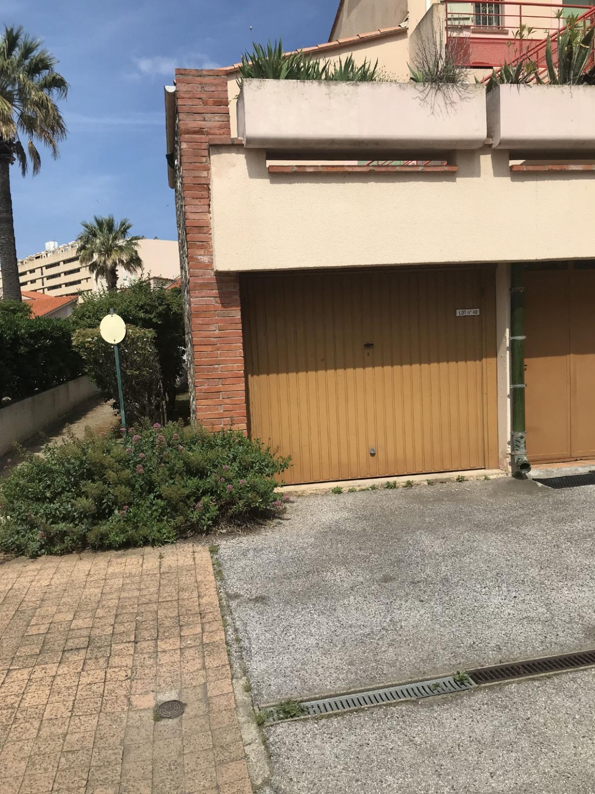 Garage – Parking à Saint-Cyprien