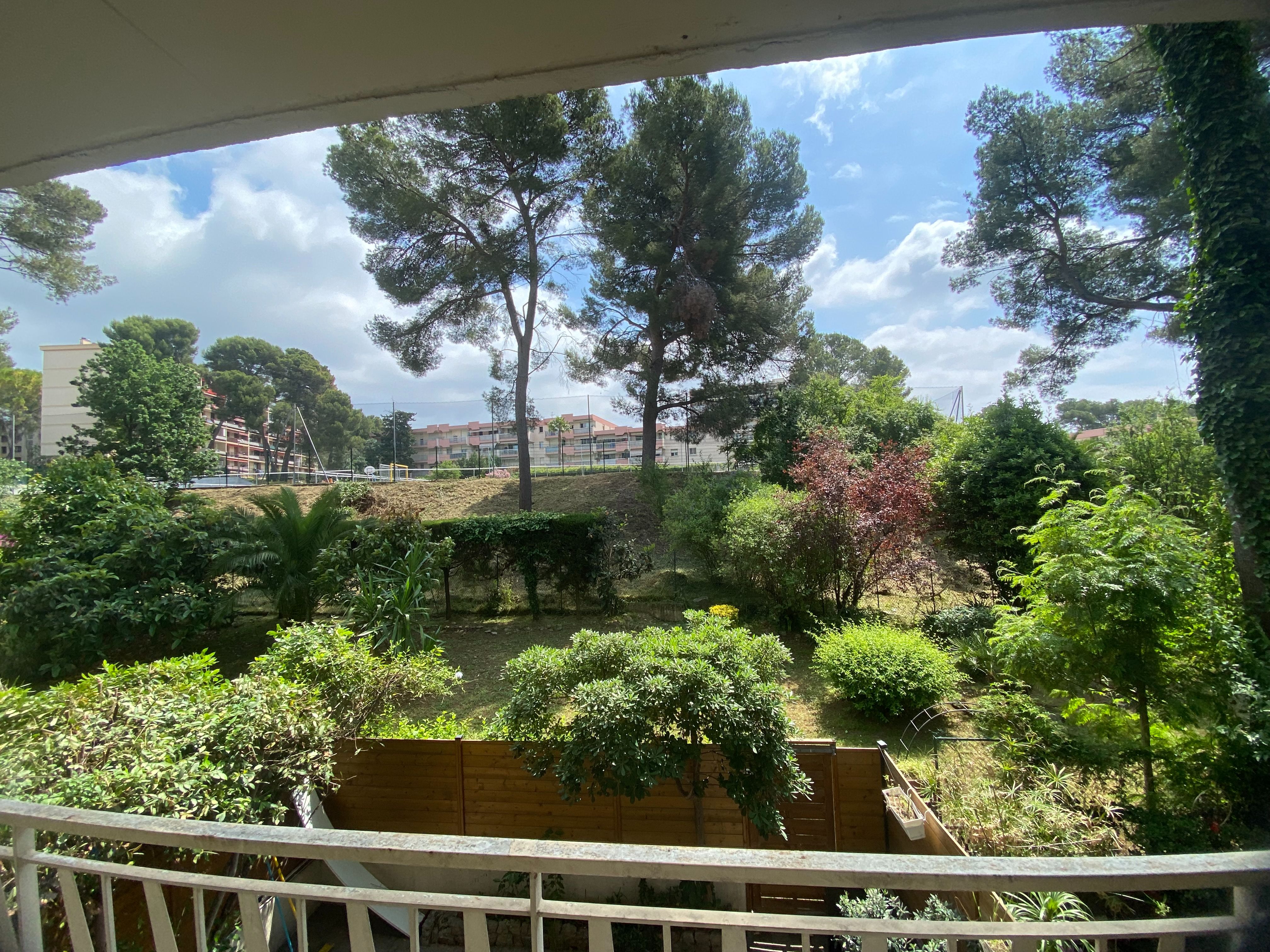 Appartement à Le Cannet — vignette 2
