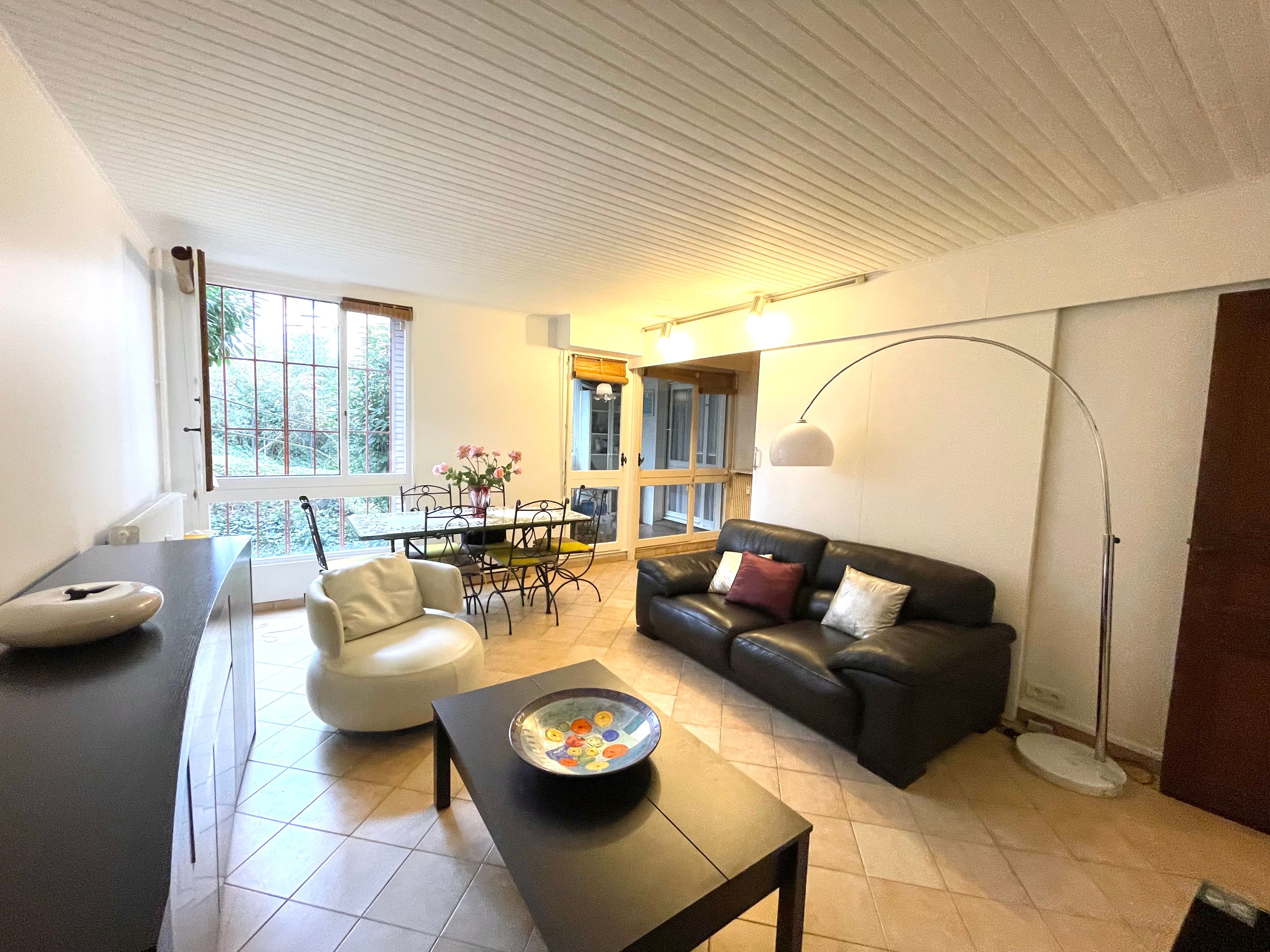 APPARTEMENT 3 CHAMBRES 82 M2