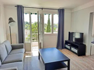 Appartement à Nîmes — vignette 2