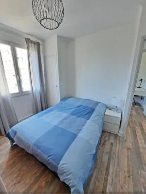 Appartement à Nîmes — vignette 9