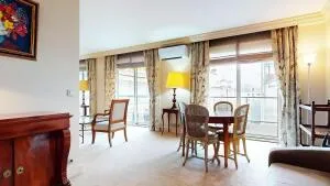 Appartement à Neuilly-sur-Seine — vignette 2