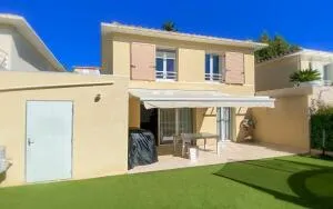 Charmante villa à La Roquette-sur-Siagne