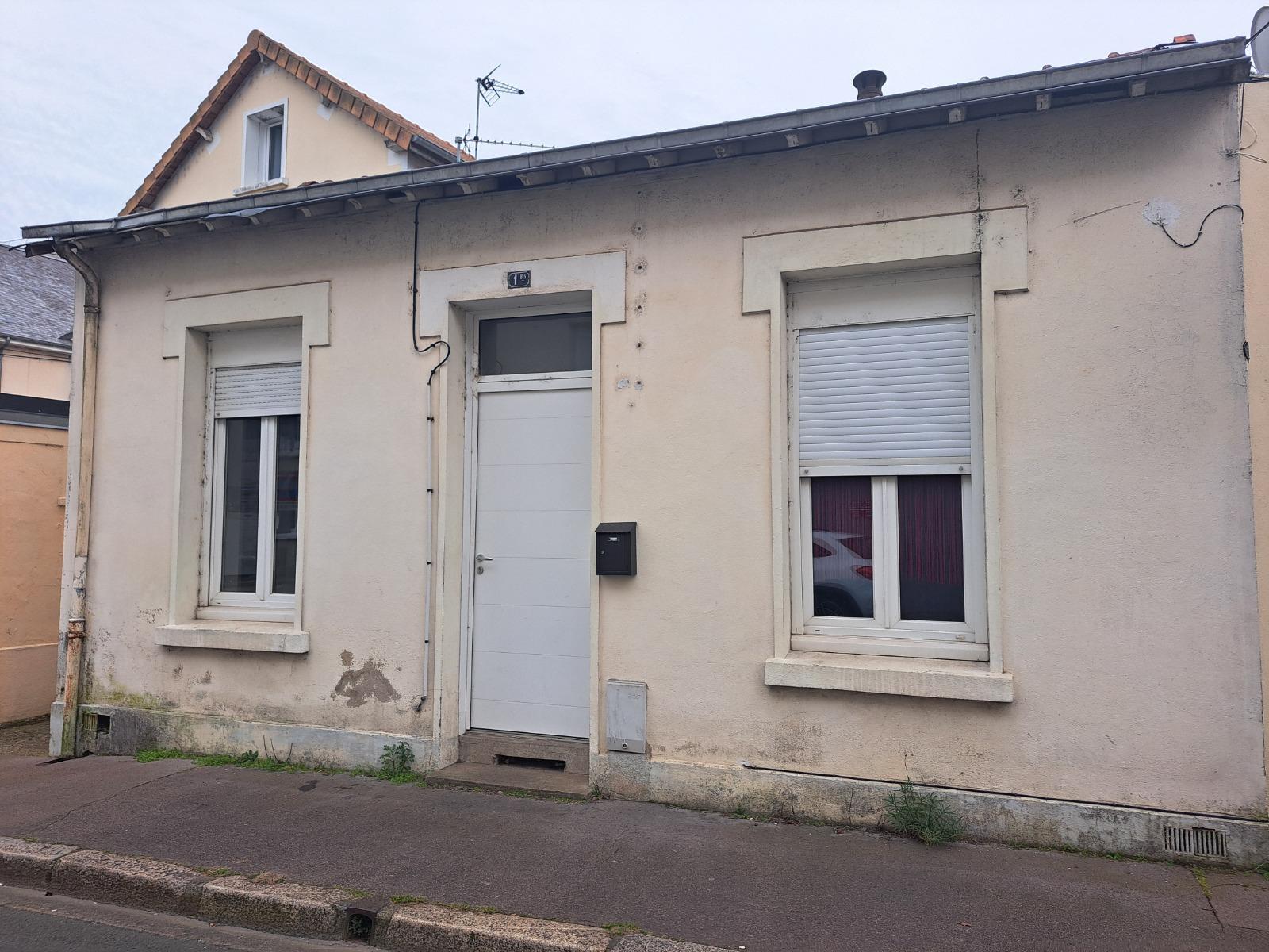 LIBERATION - MAISON LOUEE AVEC COUR 