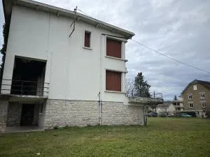 Maison à Brive-la-Gaillarde — vignette 3