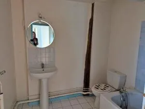 Immeuble à Coulanges-la-Vineuse — vignette 7