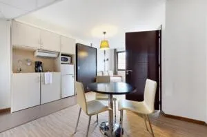 Appartement à Ferney-Voltaire — vignette 8