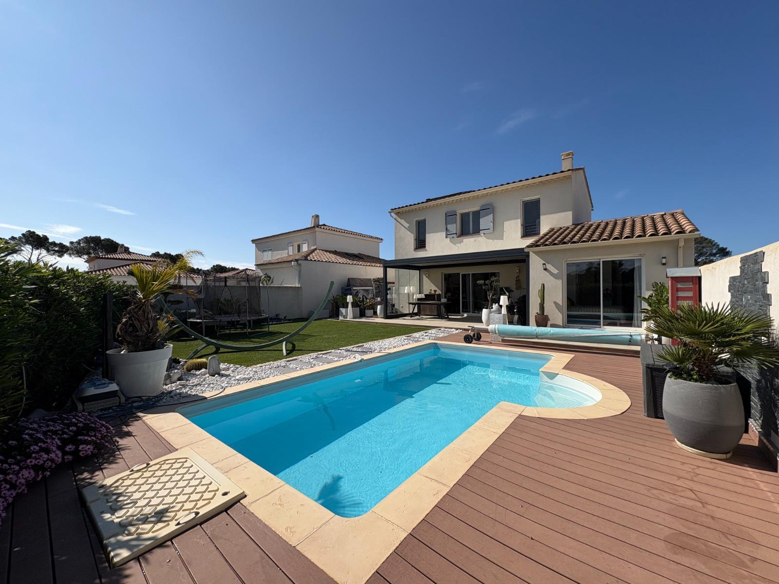 VILLA RECENTE 4 PIECES + PISCINE + GARAGE