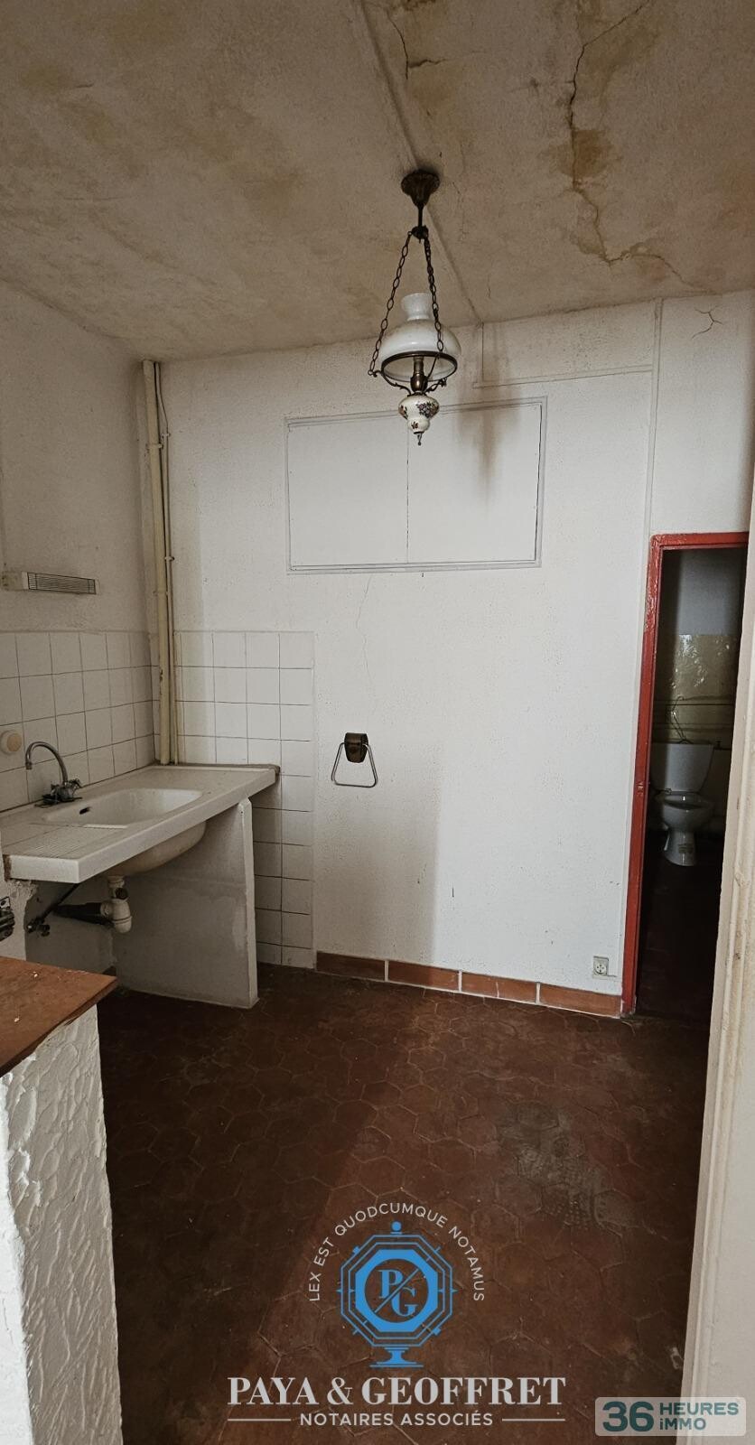 Immeuble à La Roquebrussanne — vignette 8