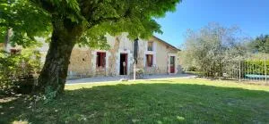 Maison en pierres rénovée, 139 M2, 4 chambres, 1170 M2 de terrain