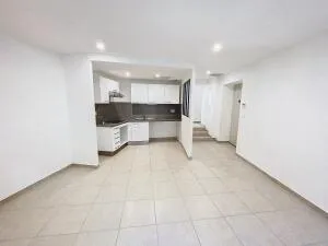 Appartement à Nîmes — vignette 2