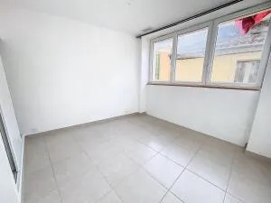 Appartement à Nîmes — vignette 11