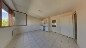 Appartement T2 avec terrasse et stationnement