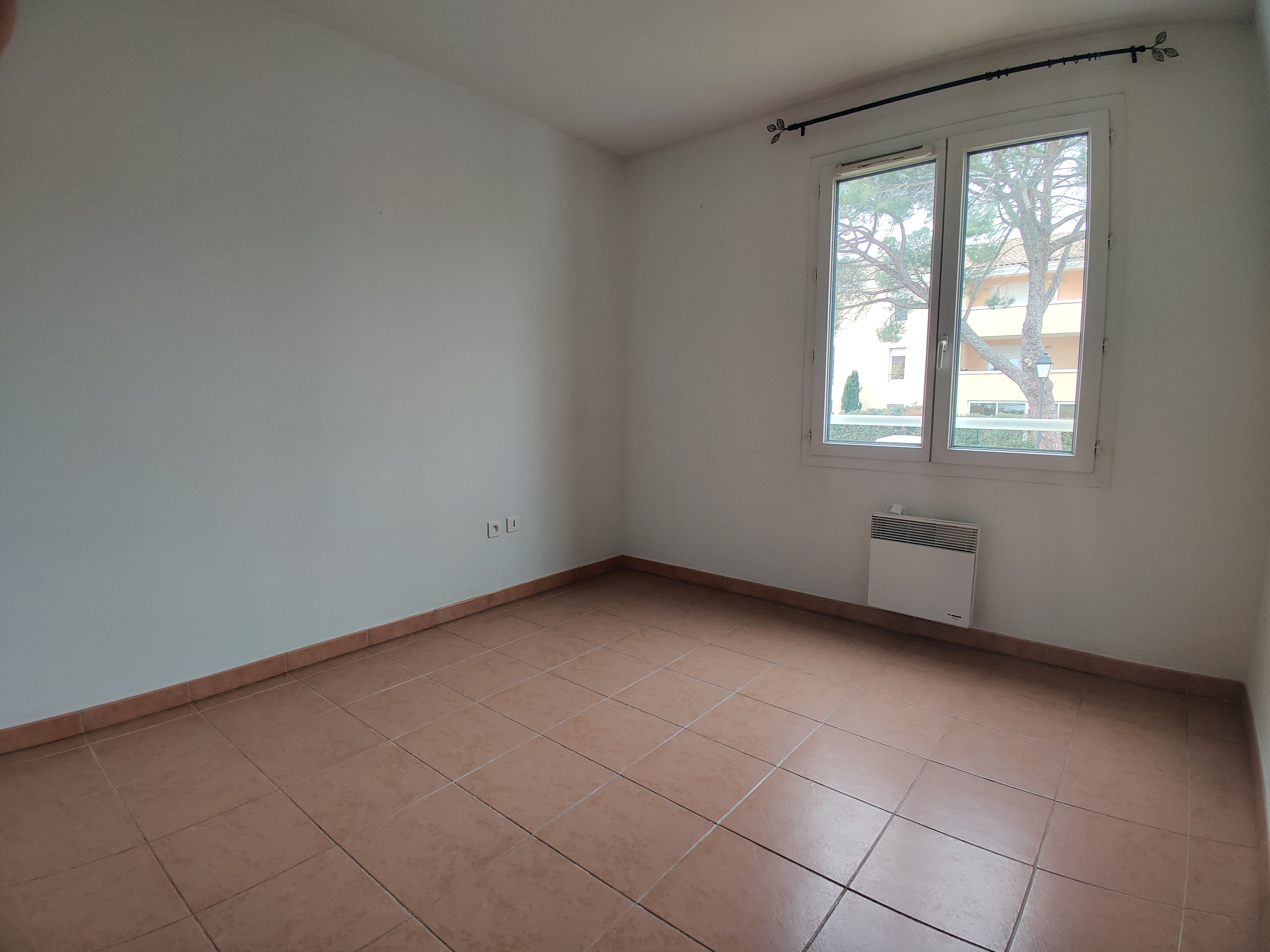 Appartement à Saint-Maximin-la-Sainte-Baume — vignette 7