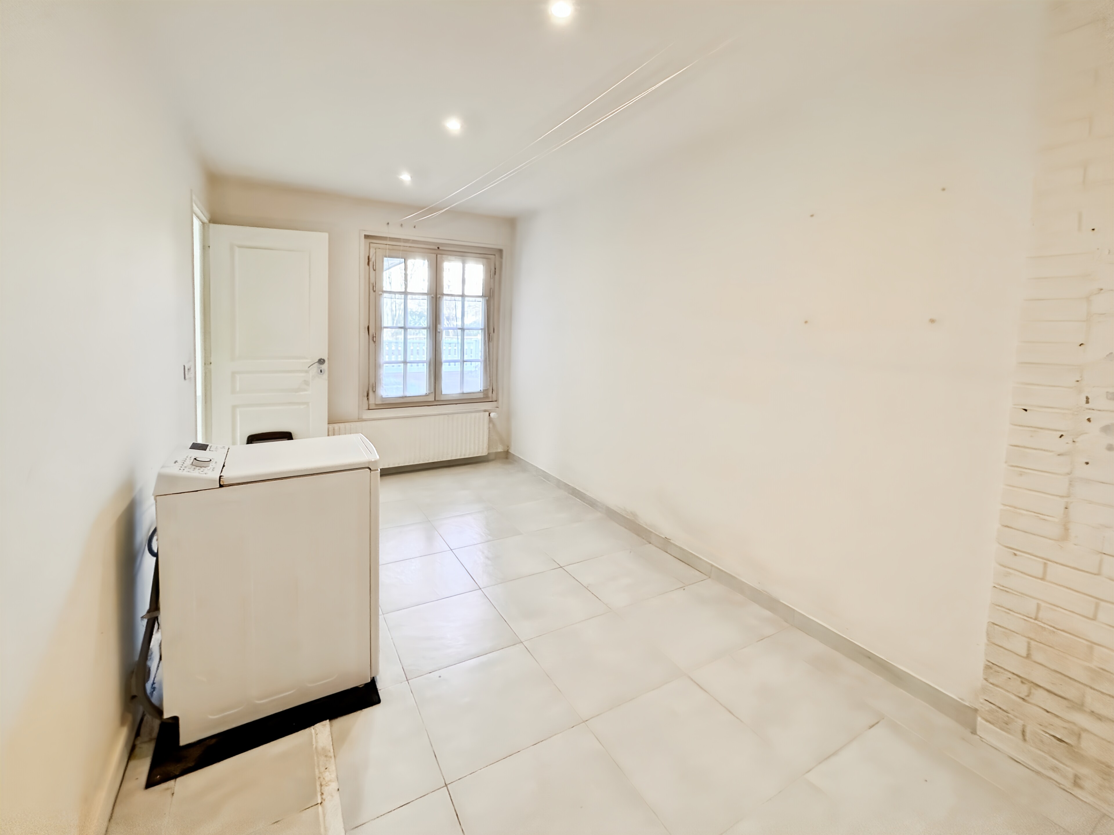 Maison à Le Mesnil-le-Roi — vignette 9