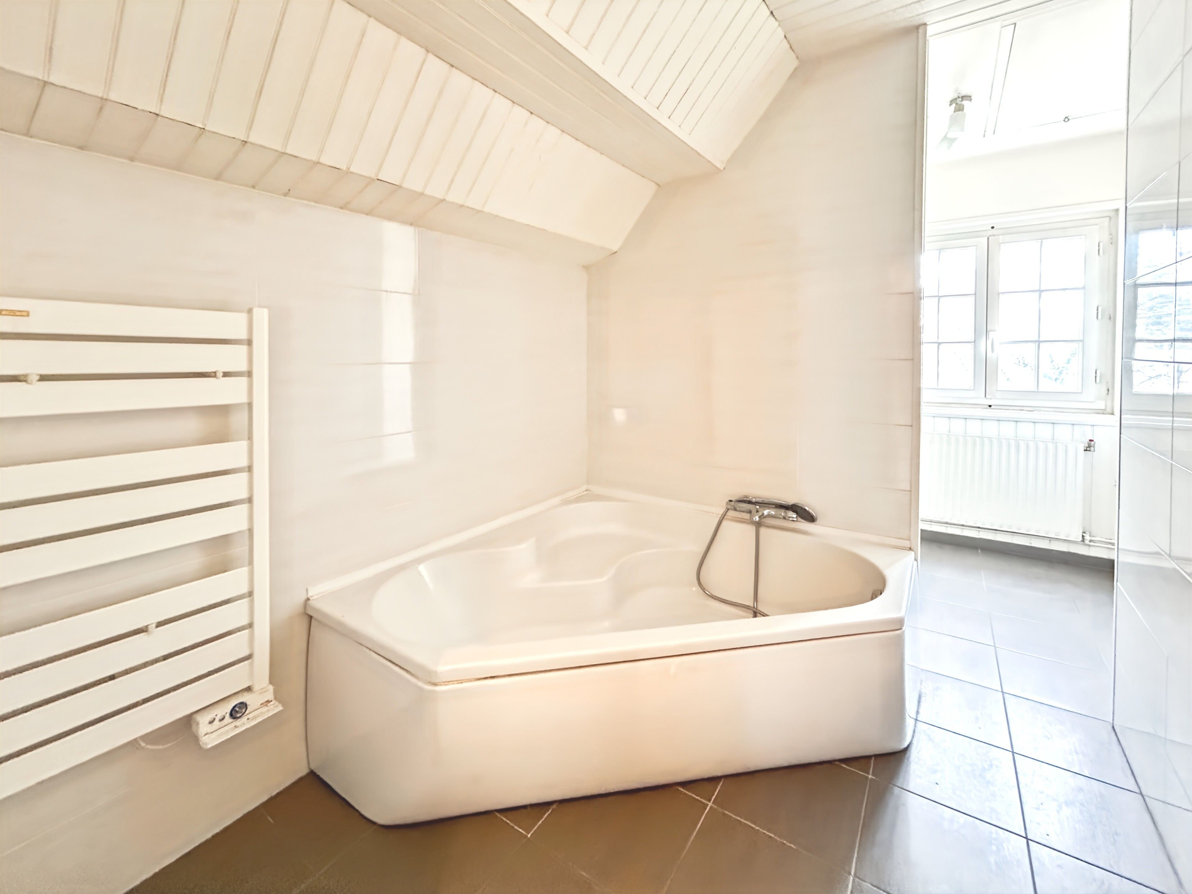 Maison à Le Mesnil-le-Roi — vignette 12