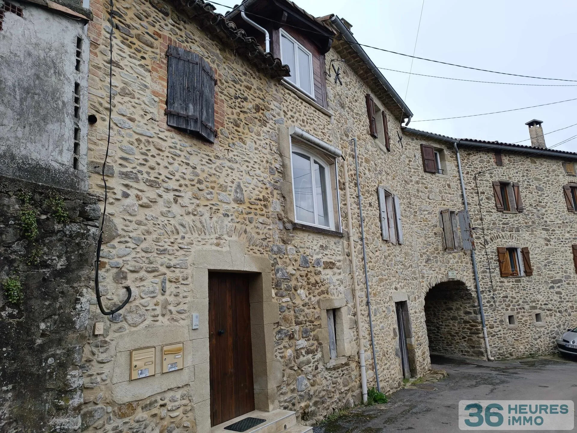 Appartement T3 à rénover intégralement avec jardinet + Terrain de 1460m²