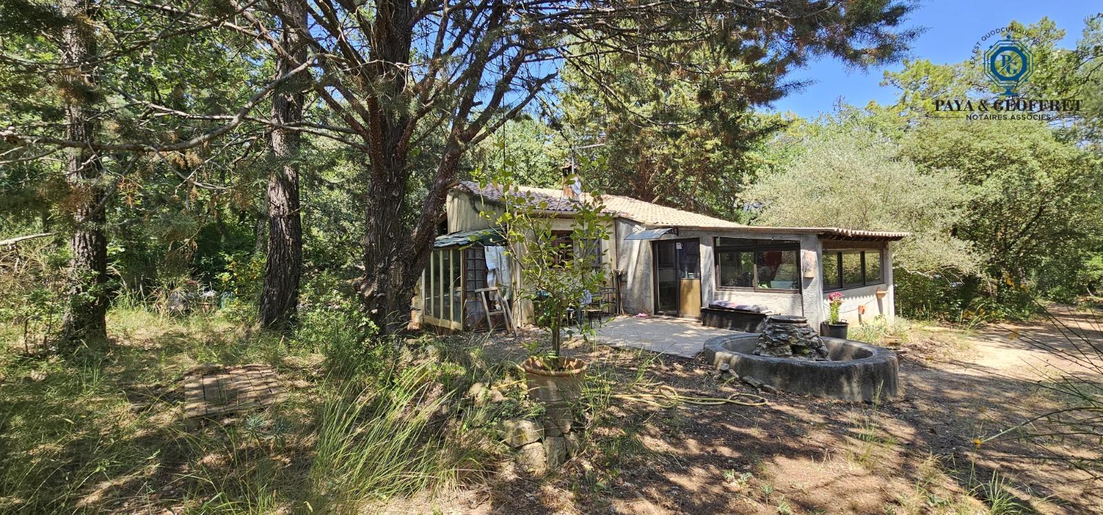 Maison à rénover de 48m² avec 3710m² de terrain à FORCALQUEIRET