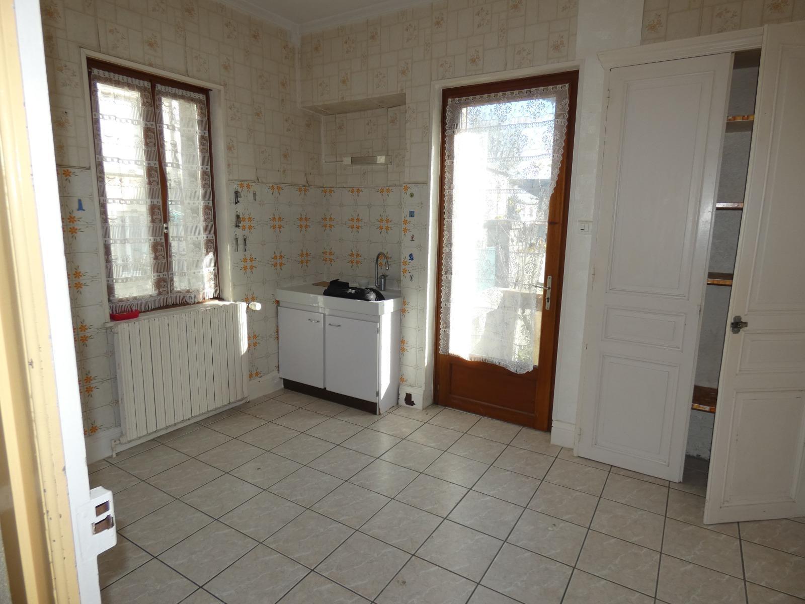 Maison à Saint-Gervais-d'Auvergne — vignette 2