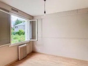 Maison à Saint-Jean-de-la-Ruelle — vignette 11