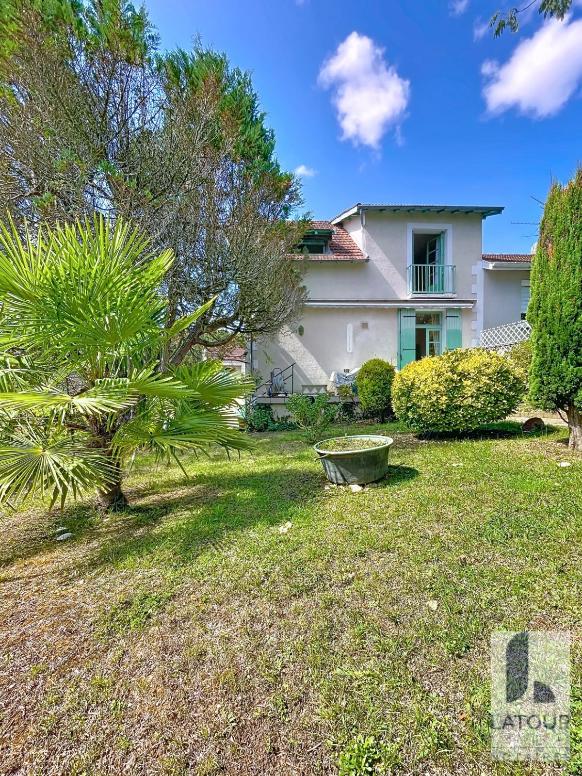 Maison avec jardin