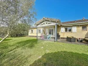 MAISON individuelle T4 de PLAIN-PIED avec JARDIN, GARAGE et DÉPENDANCE en excellent état.