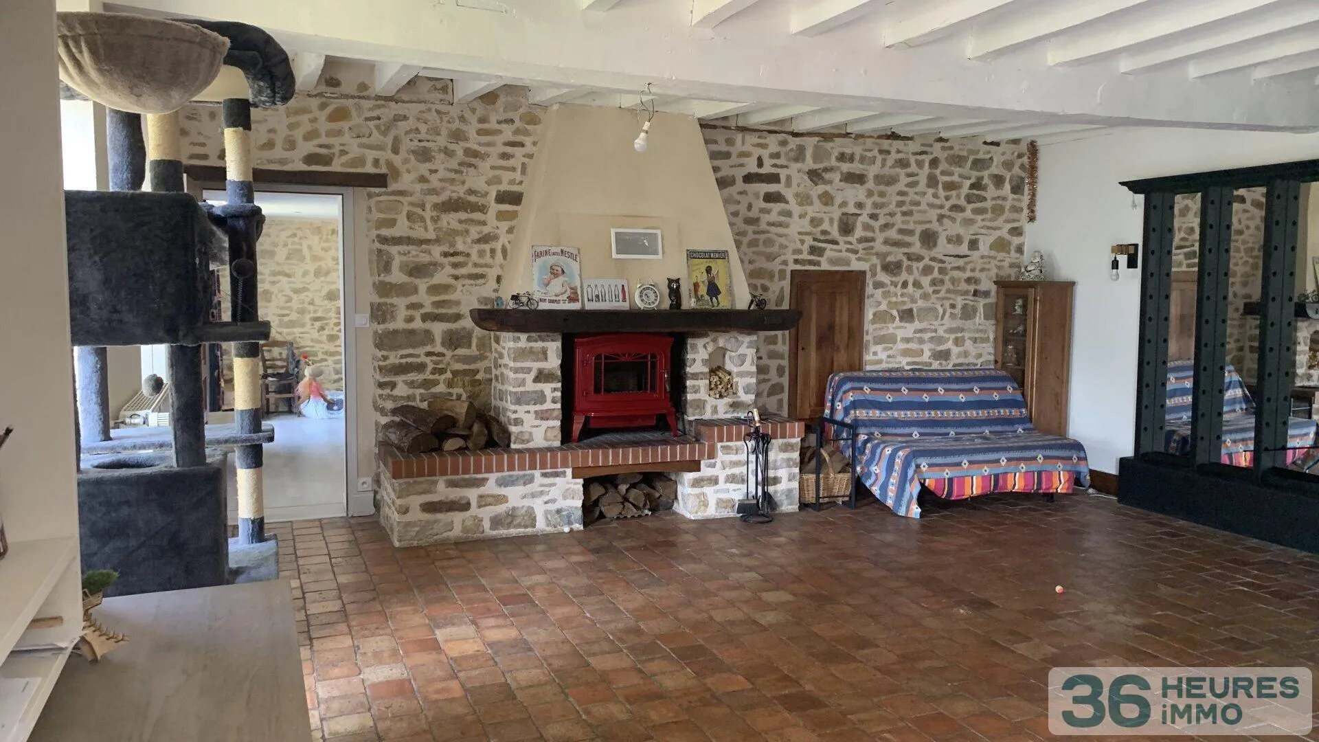 Maison à Saint-Saturnin-du-Limet — vignette 6