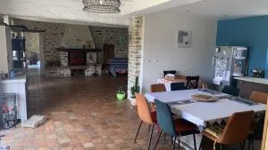 Maison à Saint-Saturnin-du-Limet — vignette 7