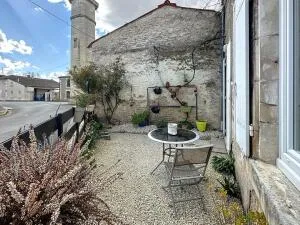 Maison de ville rénovée avec cour