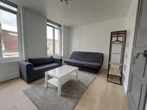 Appartement divisé en 2 studios proche Sébastopol