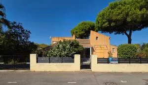 Hérault (34) - A Mireval - Villa plain-pied avec appartement T3 indépendant - 137 m2 sur parcelle piscinable