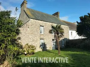 Ancien presbytère sur Beaumont Hague à RENOVER