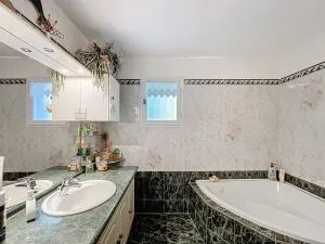 Maison à Ceyreste — vignette 7