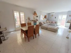 Maison à Uchaud — vignette 11