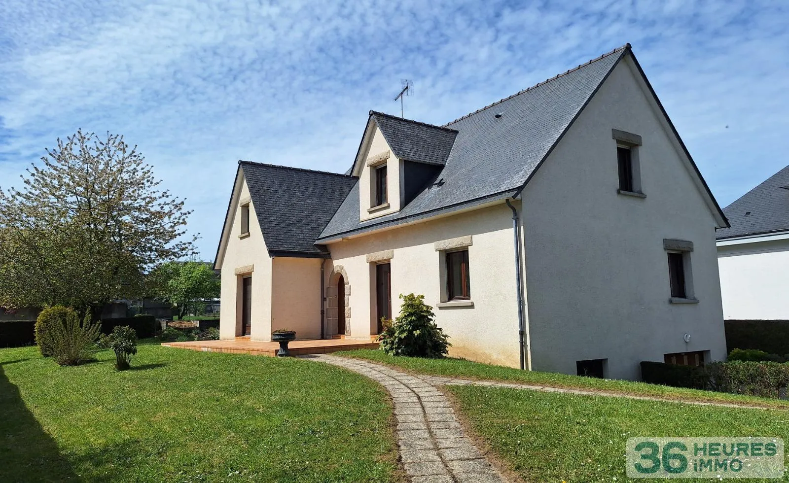 VENTE PAVILLON CENTRE-VILLE ERNEE