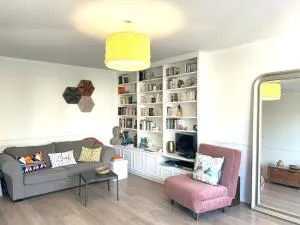 Appartement 2 pièces de 50 m² avec balcon et parking