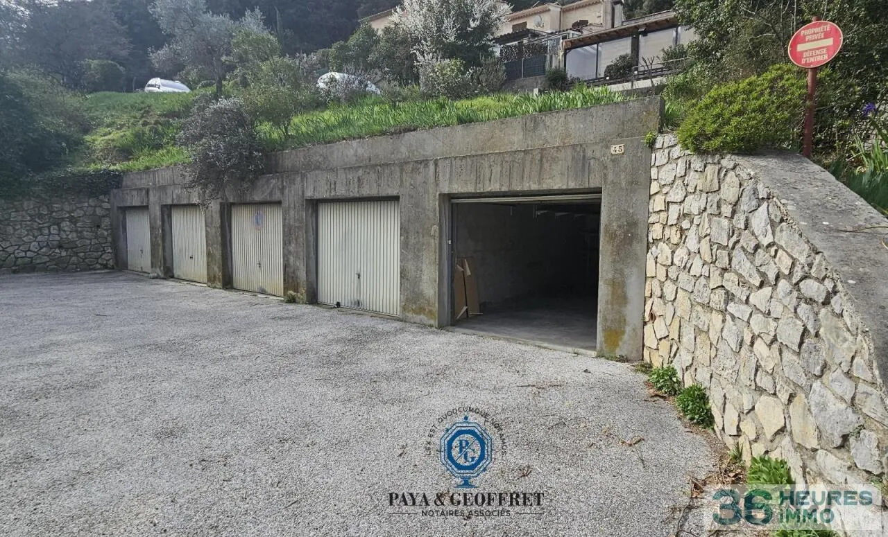 Garage – Parking à Méounes-lès-Montrieux