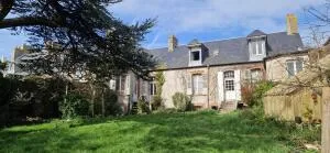 MAISON AVEC JARDIN SUR LE ROC A GRANVILLE