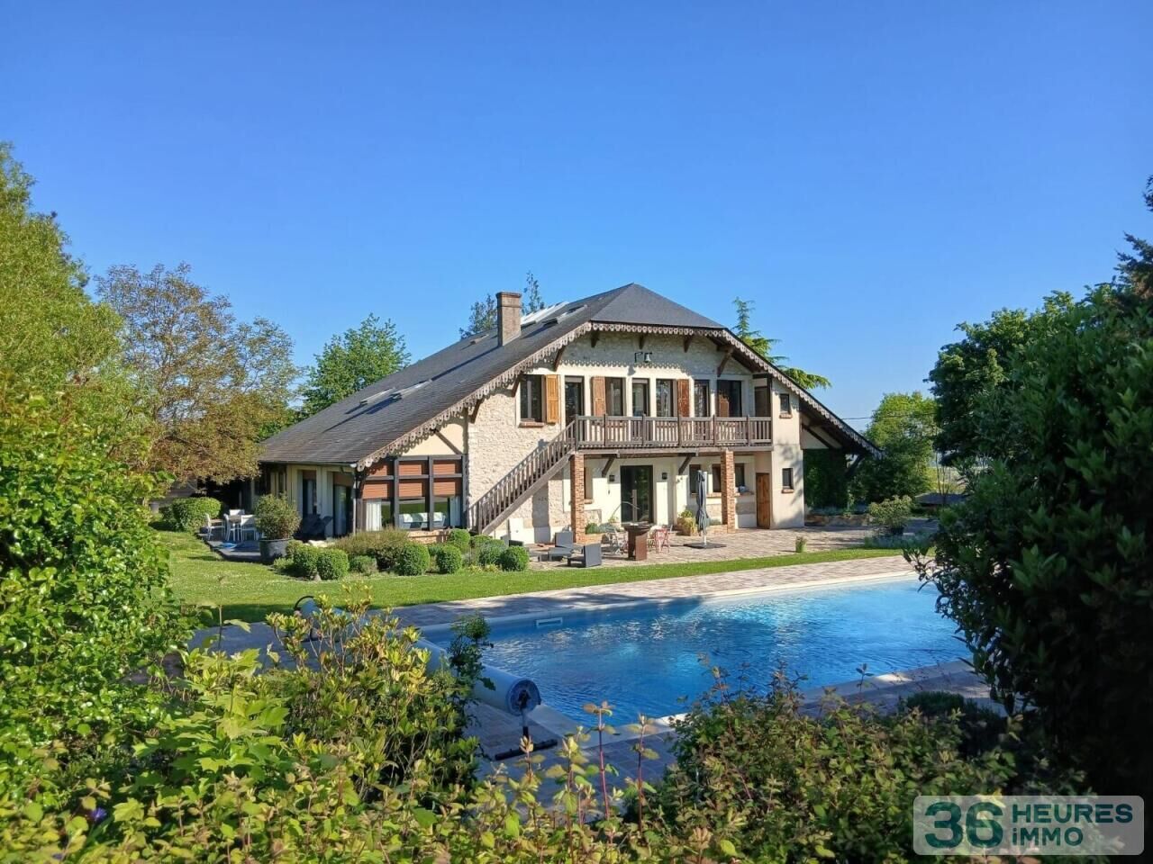 VILLA avec piscine - 10 pièces – Vexin / Rolleboise (50 min de Paris)