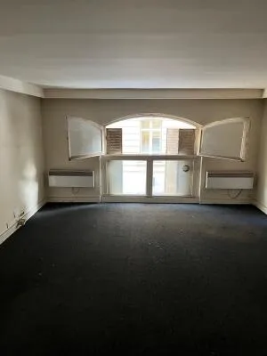 Fonds et/ou Murs Commerciaux à Paris 8e Arrondissement — vignette 2